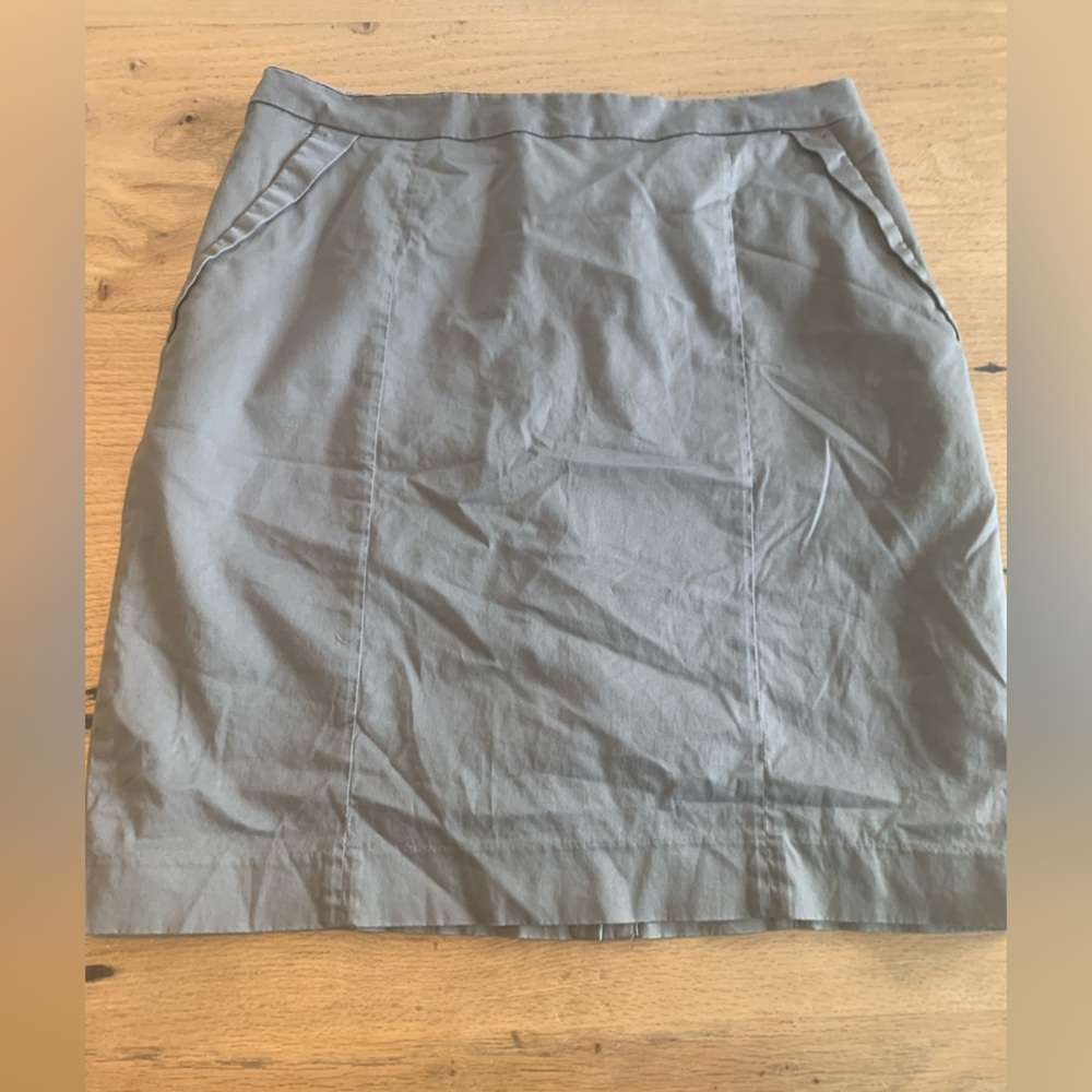 H & M Pencil Skirt Pockets Knee Length‎ Taupe Women’s 12 Preloved